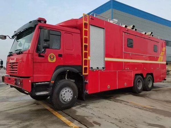 被服洗滌車
